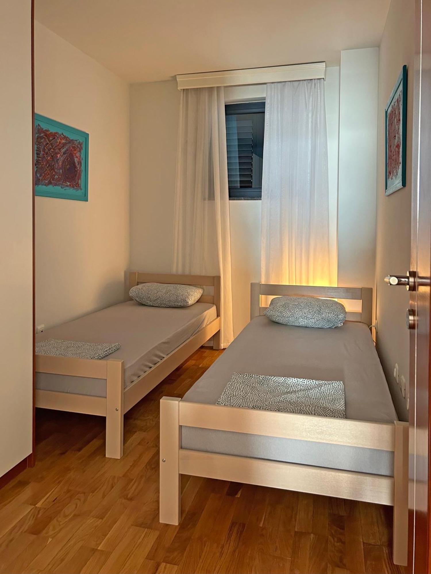 Luna Apartman Sveti Stefan